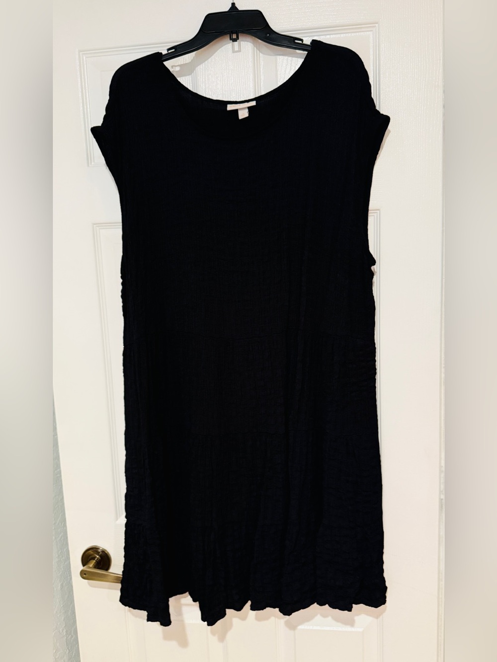 Simple Black Short Sleeve Swing Dress